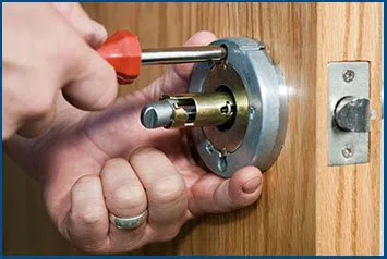 White Plains Emergency Locksmith White Plains, NY 914-292-5120 - new-locks-installation-commercial
